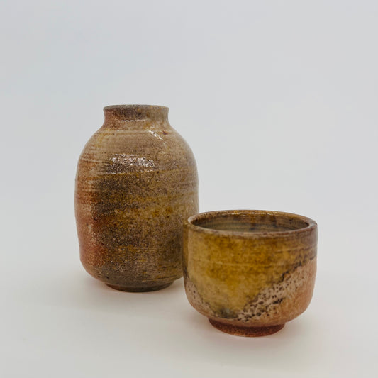 Sake bottle and cup set