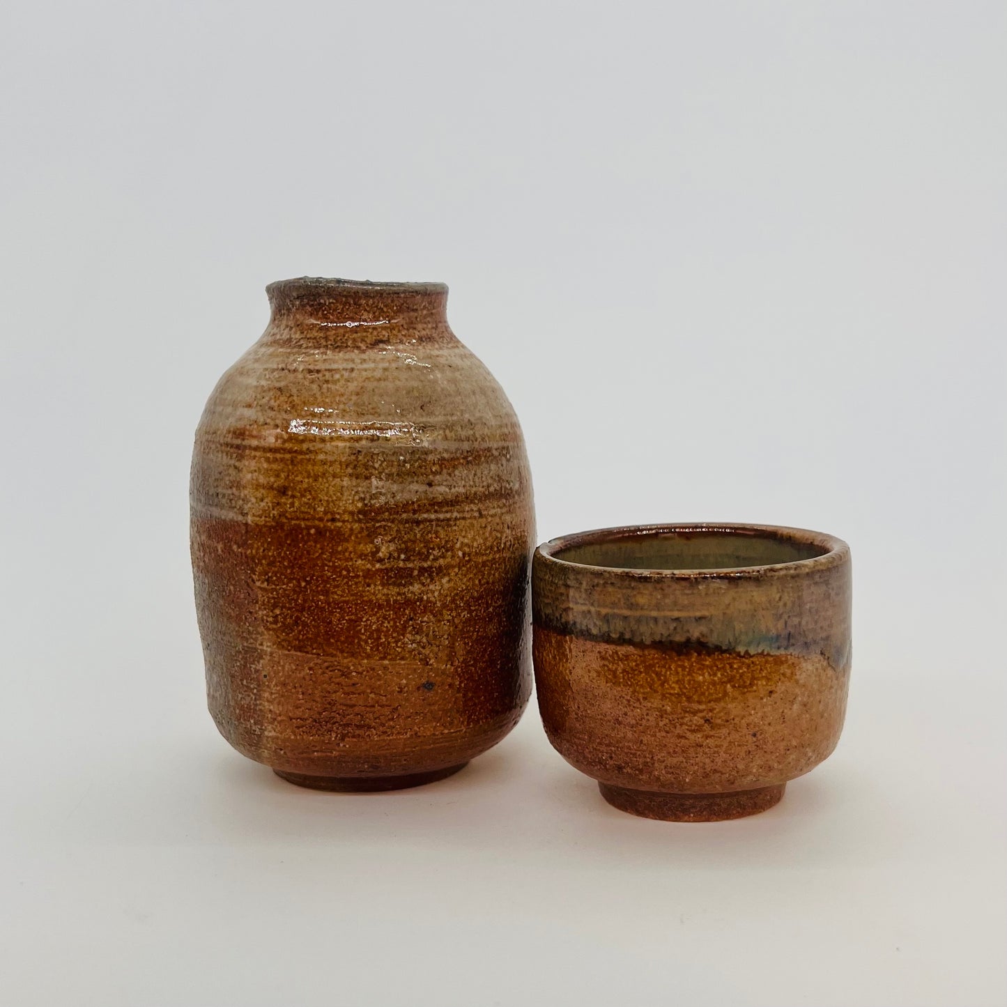 Sake bottle and cup set