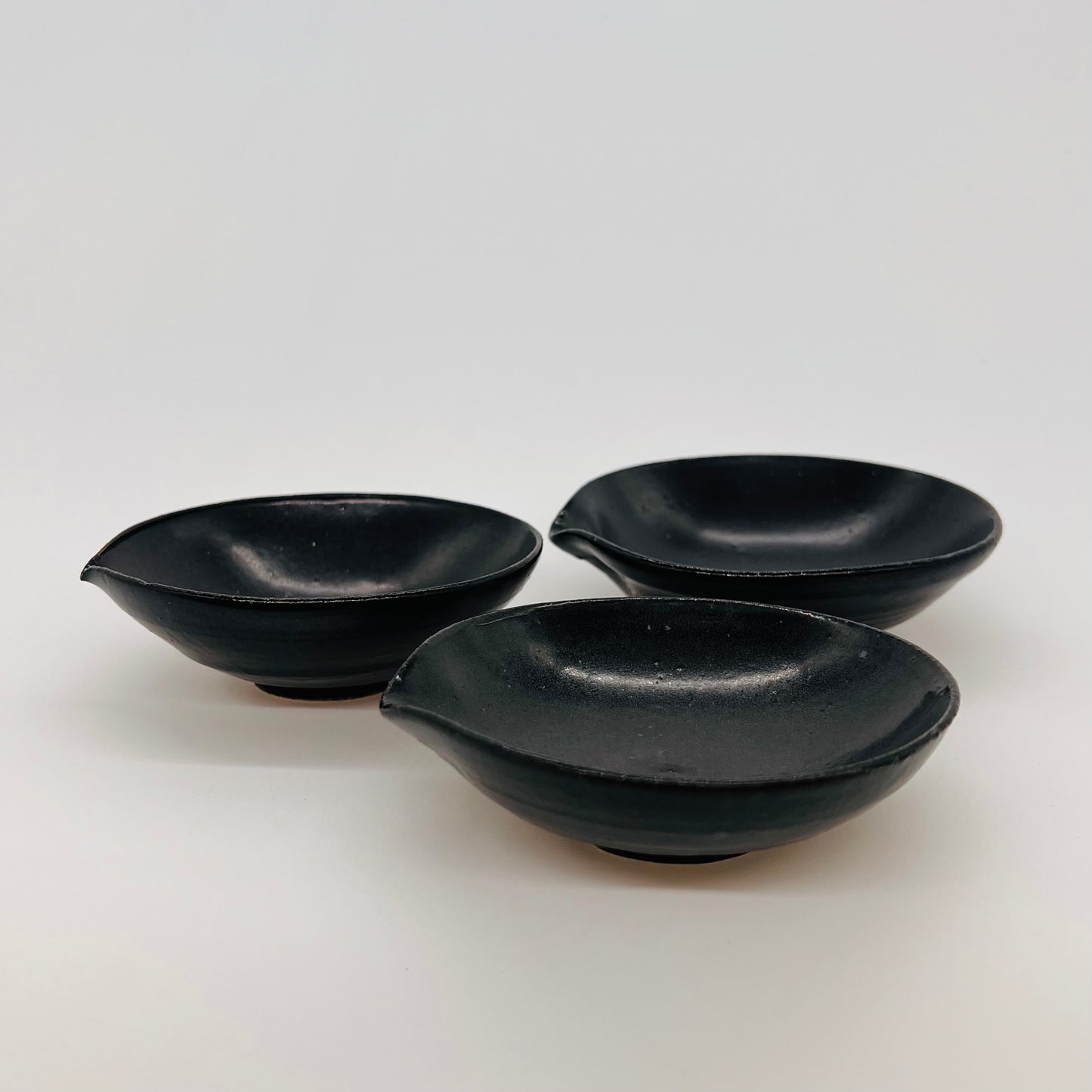 Bowls w/spout set